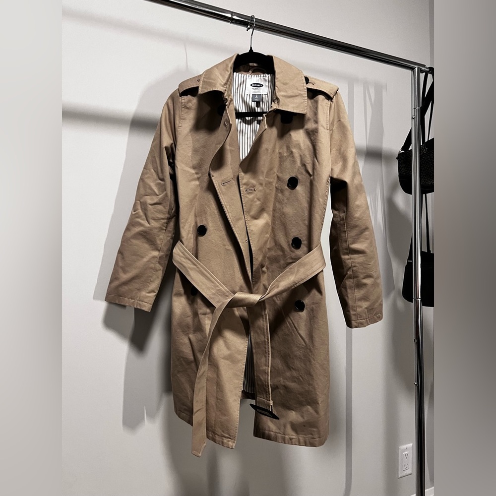 Classic Trenchcoat with Belt